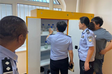 沈阳市大东分局治安大队开展剧毒、易制爆危险化学品安全大检查