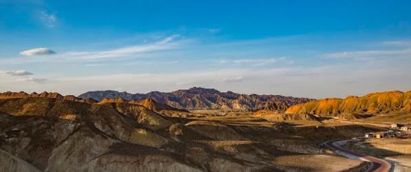 酒钢集团多措并举大力发展新能源产业