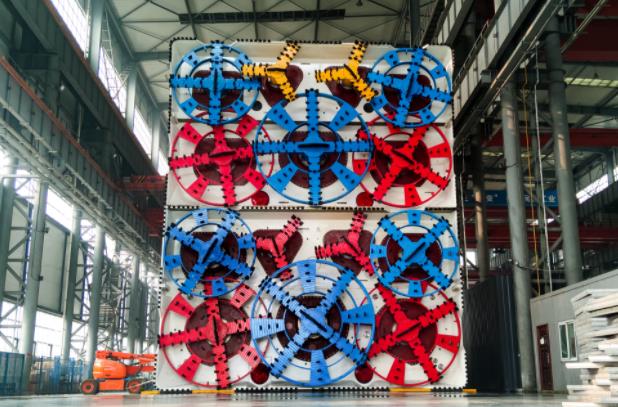 世界最大断面组合式矩形顶管机“大禹掘进号”始发