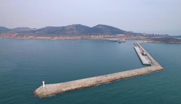 中国大洋钻探船北部码头揭牌启用