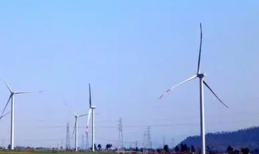 云南红河州永宁风电项目首批机组并网发电