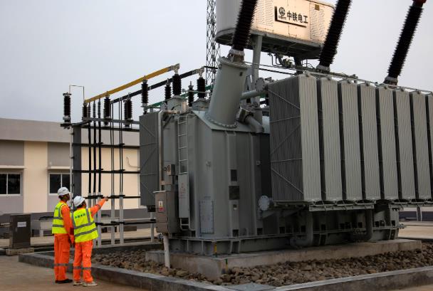 雅万高铁全线接触网一次送电成功