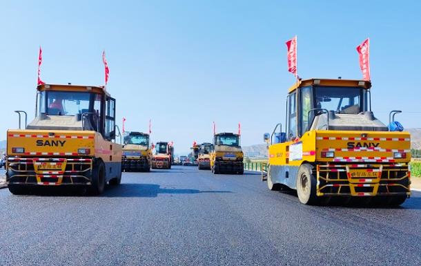 黄河上游首座八车道跨河大桥即将跨越天险实现“牵手”
