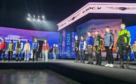 辽宁超鹏服饰“时尚时装秀”震撼中国西柳时装周