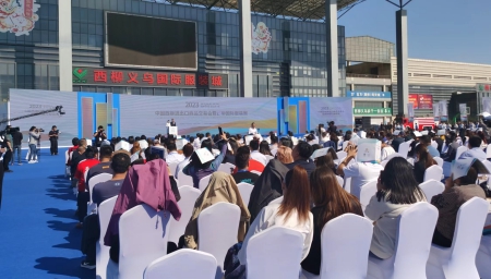 中国人寿财产保险辽宁分公司服务西柳服装周