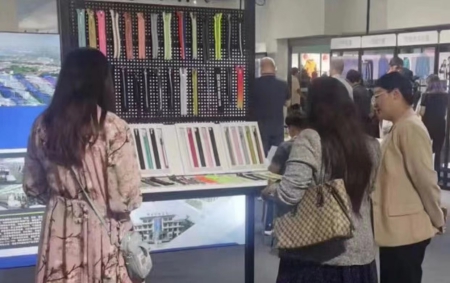 上海“星利拉链”新品亮相“西柳服装周”受到热捧