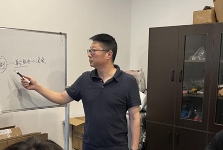 张程鹏荣获杰出成就奖，引领浸塑防护技术新潮流