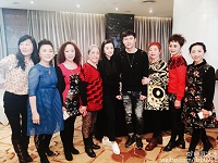 范冰冰带李晨回老家过年 全家福首次曝光(组图)