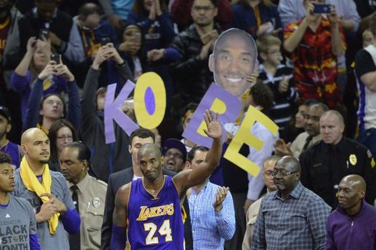 雷吉米勒：爱科比也恨他 回馈年轻人值得尊敬