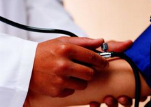 家人抽烟孩子血管老化 儿童体检应测血压