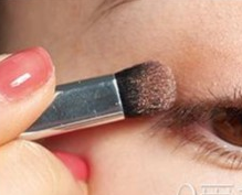 自拍妆容教你化 不加滤镜也美如画