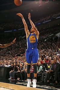 爆冷！勇士3分哑火惨败湖人