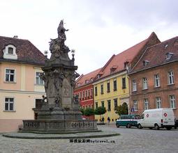 新加坡购房：离父母越近越便宜