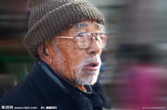 70多岁老人3年矮了20厘米