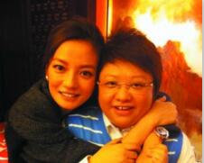 半个娱乐圈庆祝赵薇生日 范冰冰晒合影破不和传言