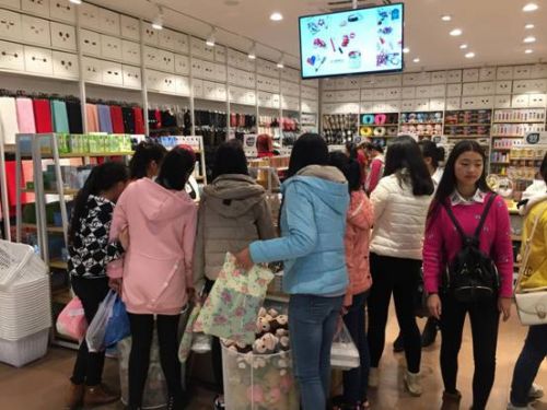 商务部今年将研究对部分产品降税 引导消费回流