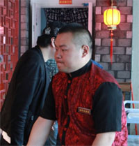 岳云鹏自曝对一位女性念念不忘：没她我就回家种地了