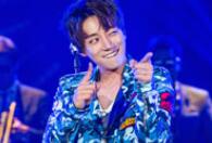 歌手4首发陷疲劳期 黄致列躲厕所“想静静”