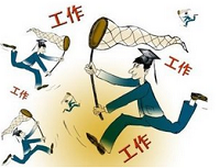 不带简历、迟到早退蹭考：大学生如此求职