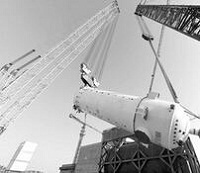 全球首座四代核电站压力堆反应容器吊装成功