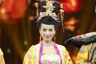 张庭韦贵妃造型录影 珠光宝气“心狠手辣”