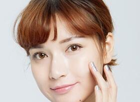 初春乱穿衣可以 乱用化妆品那是作死