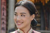 《健忘村》首曝造型 最美村花舒淇兼职当导游