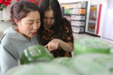 山东首家乡镇进口商品直购店亮相沂蒙老区