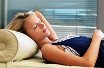 女性朋友睡觉流口水不要轻视