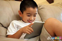 熊孩子一天花万元买迪士尼门票：请全班同学去