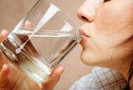 唇干舌燥 饮食调理宜滋阴