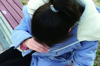 大学生走路腿软 医生称其患“东方美女病”