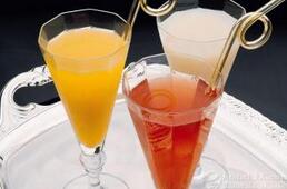 饮料标签令人眼花缭乱：100%果汁≠原榨果汁