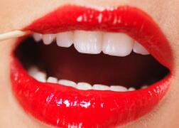 饭后用牙签剔牙最伤牙 如何做好牙齿保健