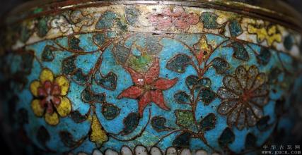 揭秘艺术品拍卖的千万迷局