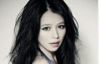 徐若瑄带儿子做瑜伽 画面甜蜜