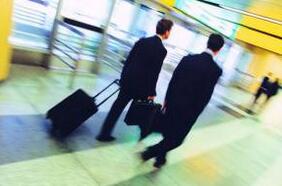 “移民爸爸”为什么这样红