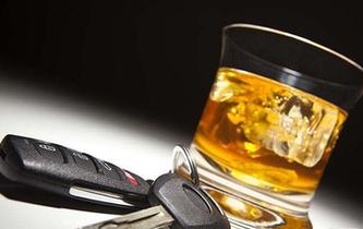 惩酒驾泰国出奇招：太平间忏悔