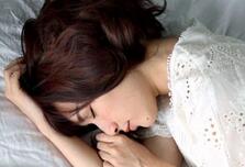 晚睡的代价 让皮肤越变越差劲