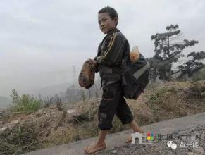 群众工作要善于&ldquo;打赤脚&rdquo;