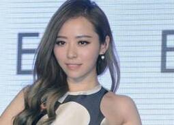 张靓颖与男友冯轲同框 旁边却多了个姜文抢镜