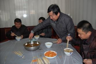 &ldquo;廉政灶&rdquo;制度堵住公务吃喝乱象之风