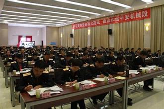 搞好换届选举  构建和谐社会