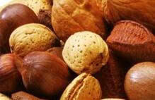 春天这样吃坚果补肾养肝两不误