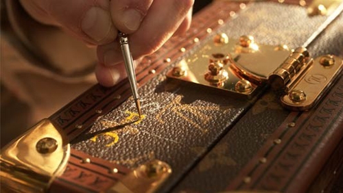 2016财年奢侈品行业将会持续低迷