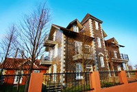 安于田亩躬耕海外 欧洲华人玩转特色农业