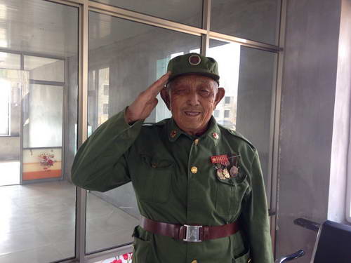 &ldquo;90岁当选村官&rdquo;现象值得反思