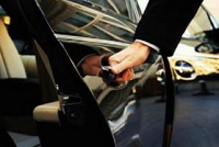 女乘客称遭专车司机殴打 客服回复：赔3元代金券