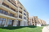 3819亿元刷新近期地量 尾盘拉升打破平衡