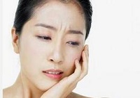 你需要知道的远离口腔溃疡的几个小知识